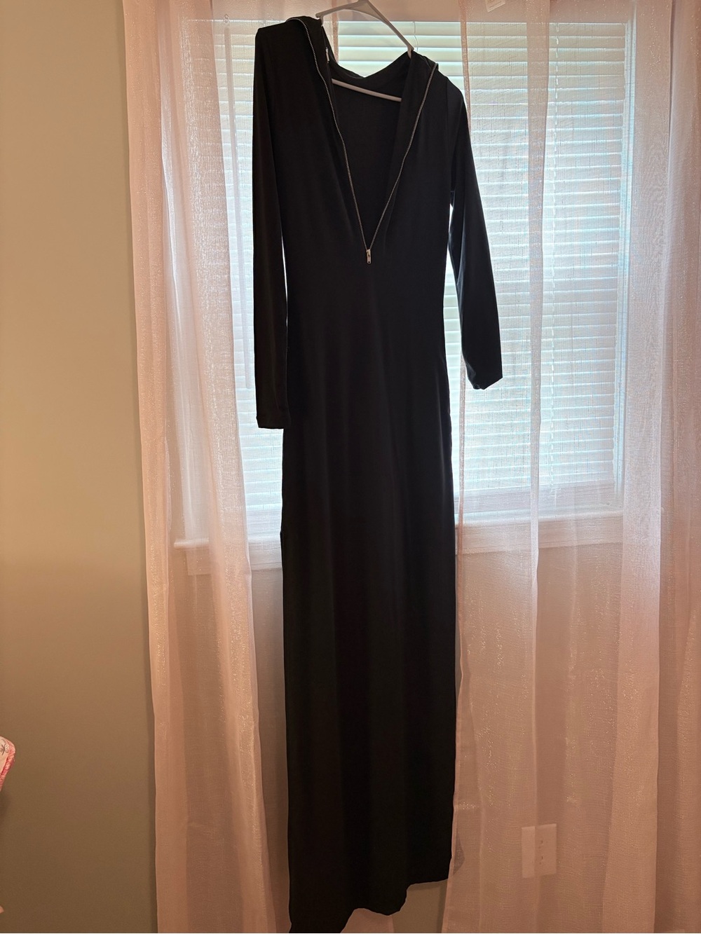 Elegant Black Maternity Maxi Dress with High Neck - Picture 4 of 5